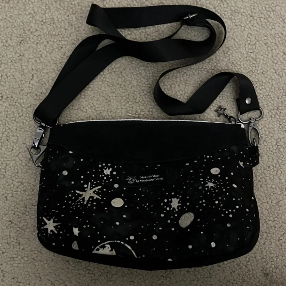 Moon and stars celestial crossbody bag, small purse, handmade, metallic, cotton - Picture 1 of 9